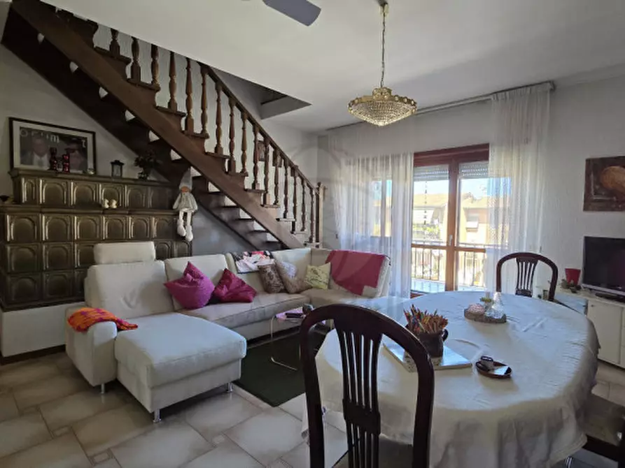 Immagine 2 di Casa indipendente in vendita  in Viale Cesare Battisti, 20 a Acquasparta