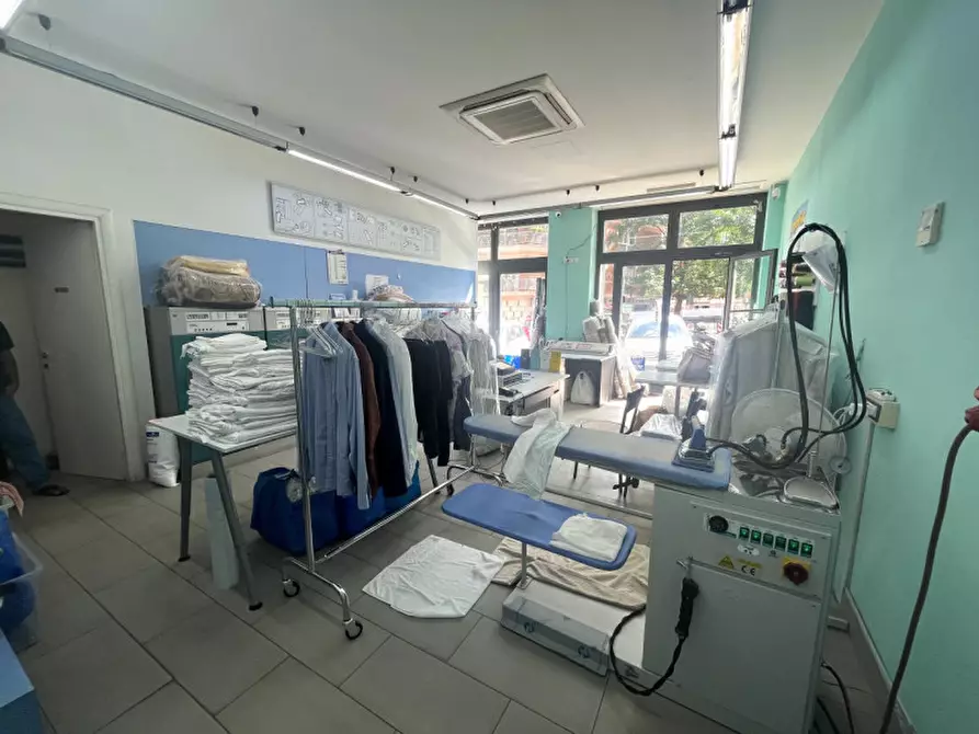 Immagine 6 di Attività commerciale in vendita  in Via Pio Foà a Roma