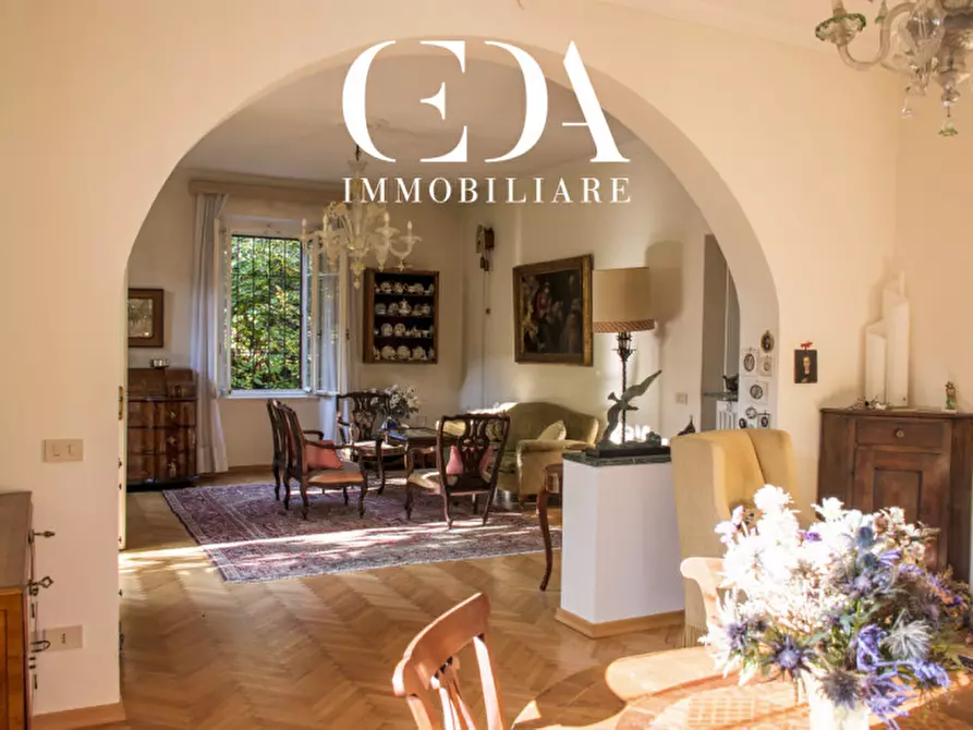 Immagine 3 di Villa in vendita  in via montello 26 a Trento