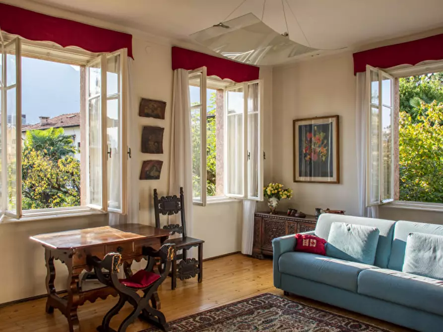 Immagine 5 di Villa in vendita  in via montello 26 a Trento