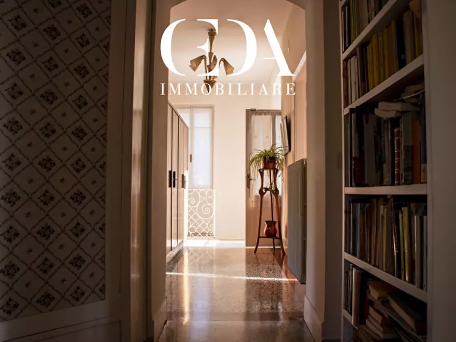 Immagine 11 di Villa in vendita  in via montello 26 a Trento