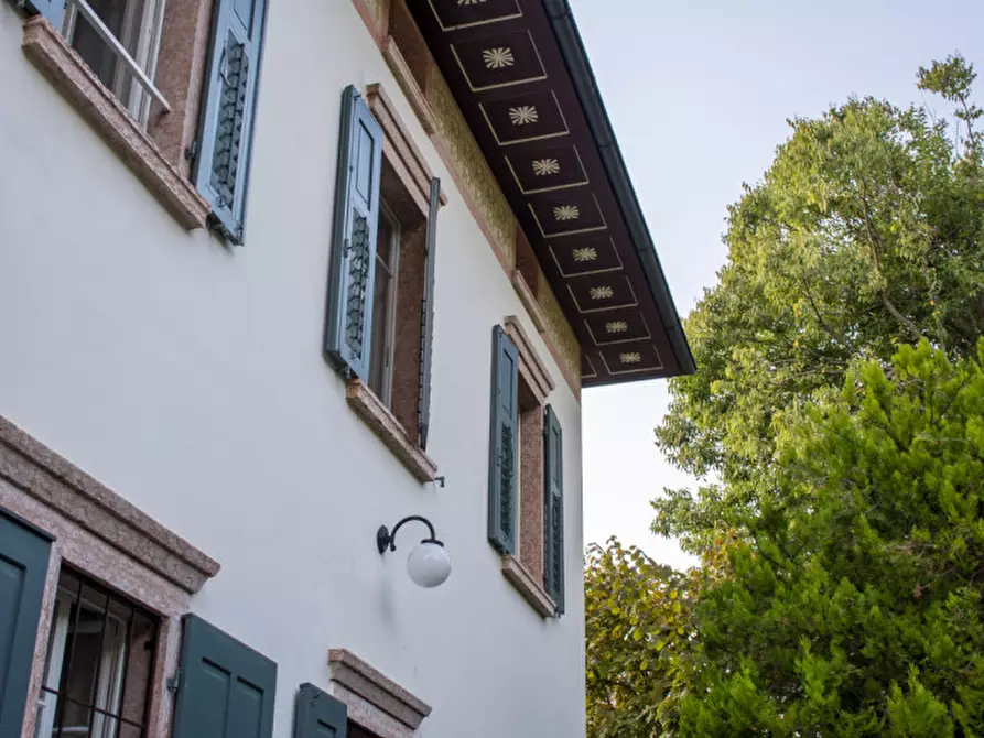 Immagine 18 di Villa in vendita  in via montello 26 a Trento