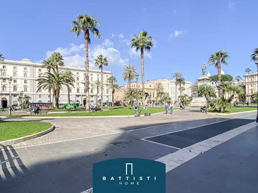 Immagine 1 di Negozio in affitto  in Piazza Cavour a Roma