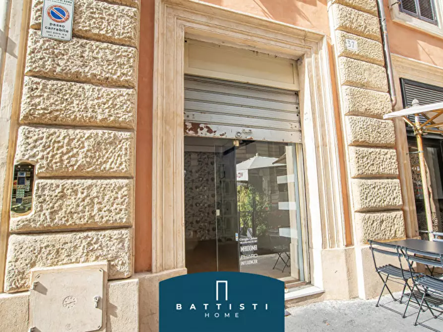 Immagine 2 di Negozio in affitto  in Piazza Cavour a Roma