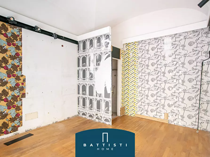 Immagine 12 di Negozio in affitto  in Piazza Cavour a Roma