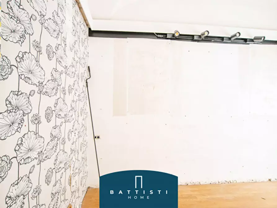 Immagine 15 di Negozio in affitto  in Piazza Cavour a Roma