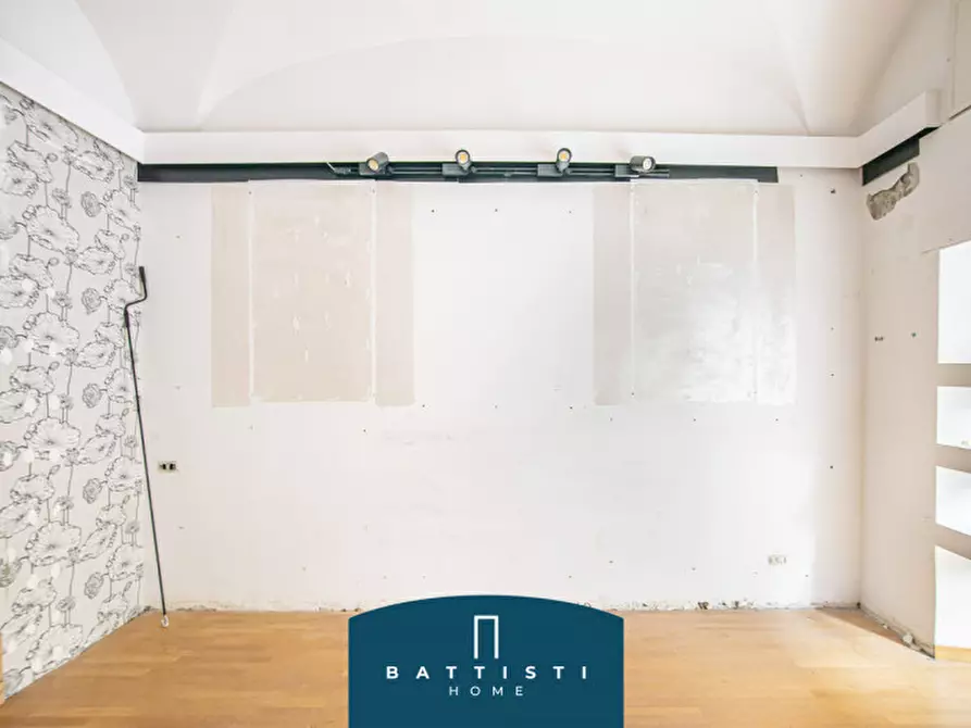 Immagine 16 di Negozio in affitto  in Piazza Cavour a Roma