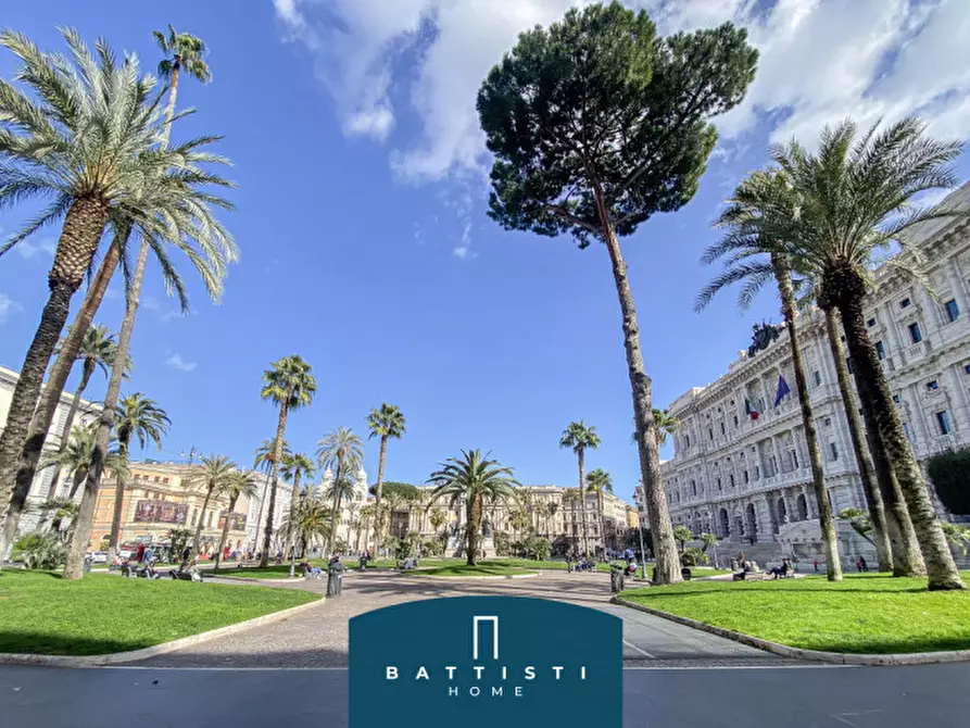 Immagine 18 di Negozio in affitto  in Piazza Cavour a Roma