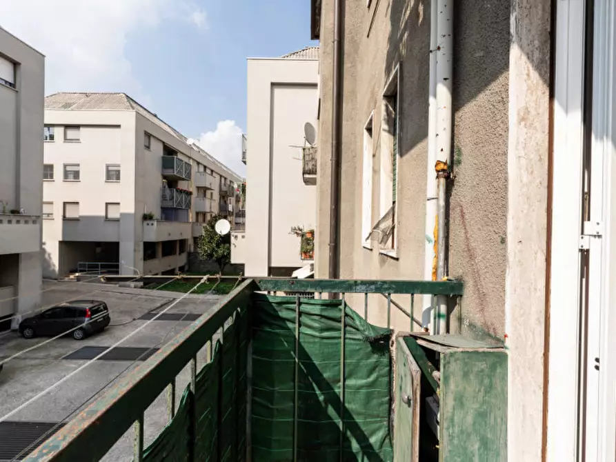 Immagine 12 di Appartamento in vendita  in Via degli Umiliati 26/A a Milano