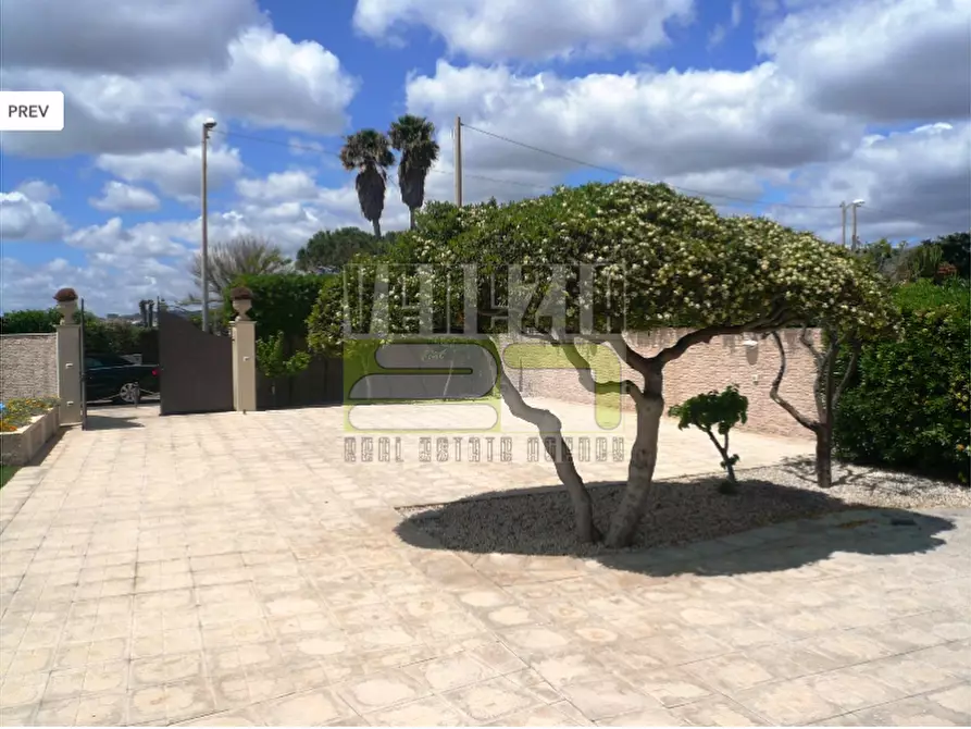 Immagine 2 di Villa in vendita  a Avola