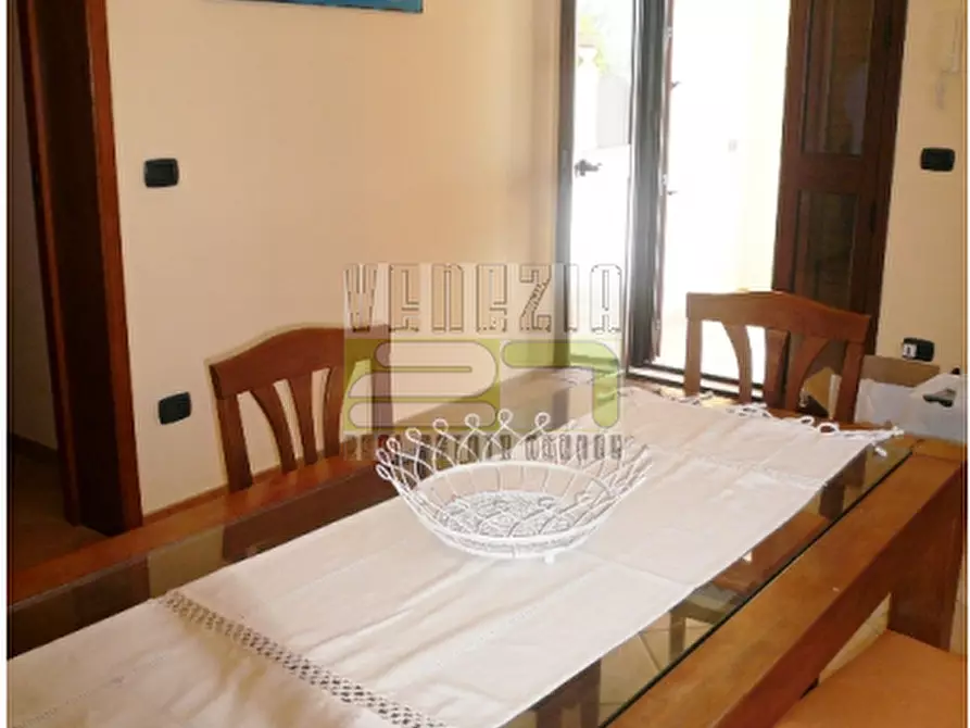 Immagine 7 di Villa in vendita  a Avola