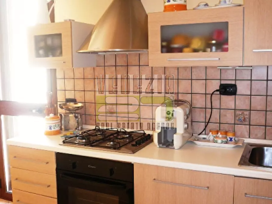 Immagine 8 di Villa in vendita  a Avola