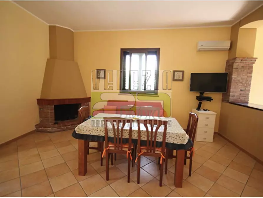 Immagine 16 di Villa in vendita  a Avola