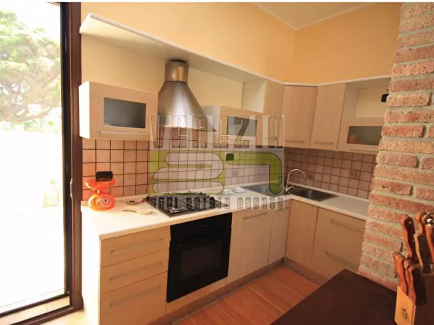 Immagine 18 di Villa in vendita  a Avola