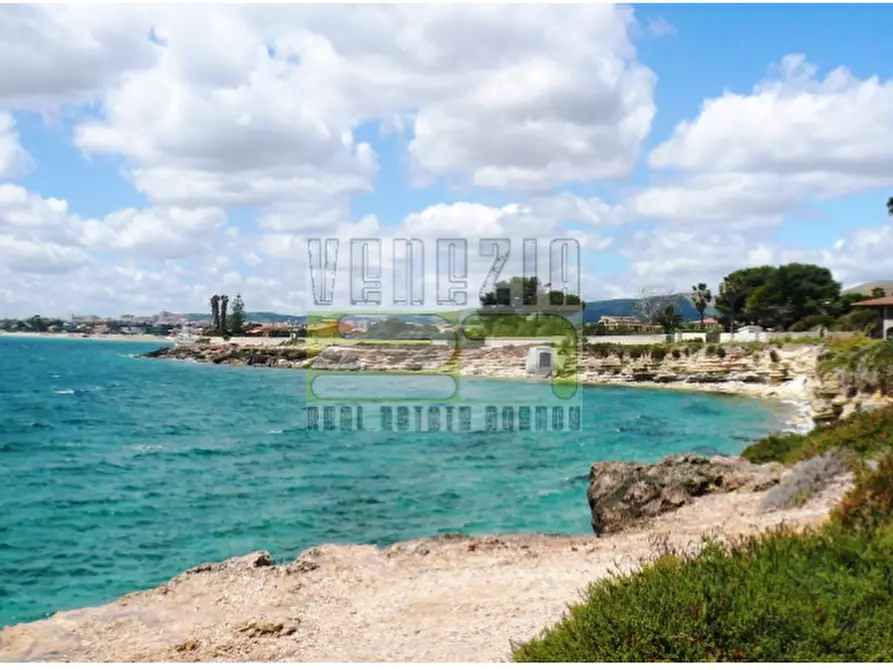 Immagine 23 di Villa in vendita  a Avola