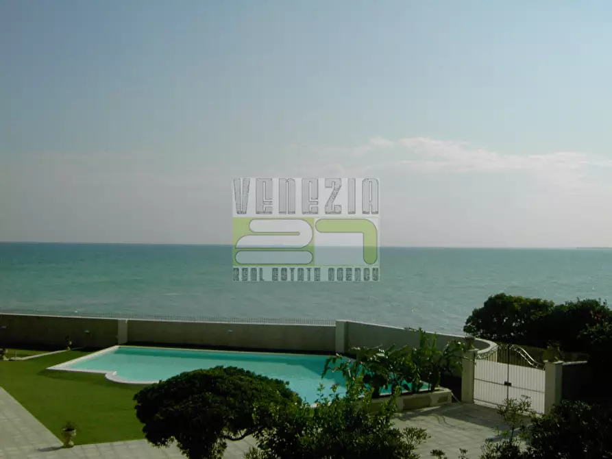 Immagine 26 di Villa in vendita  a Avola