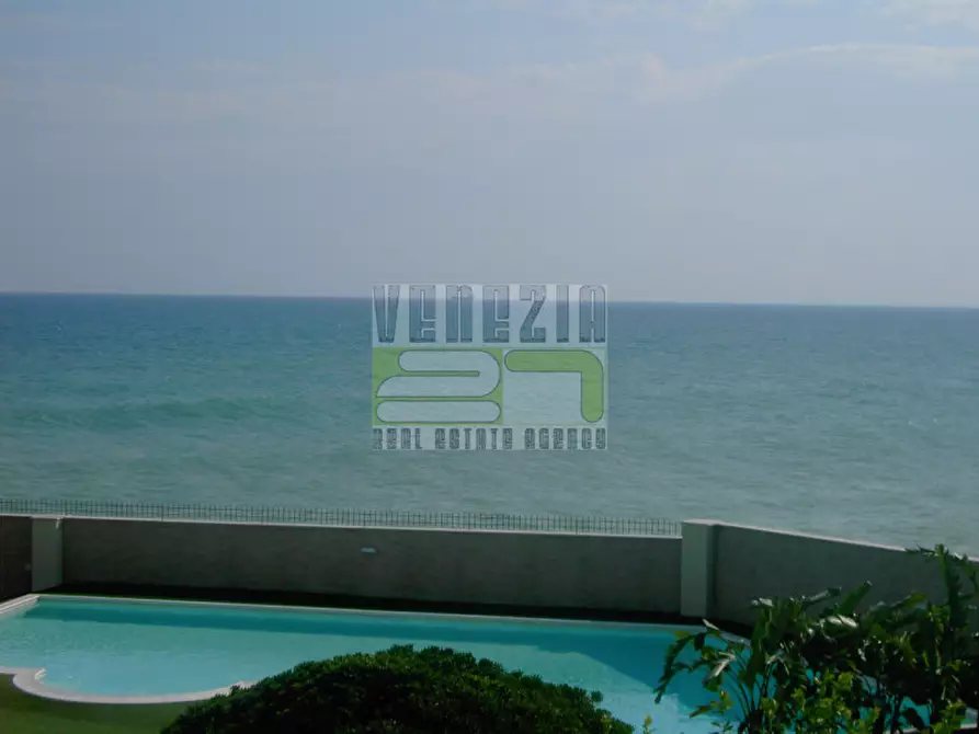 Immagine 27 di Villa in vendita  a Avola