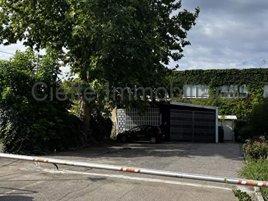 Immagine 2 di Posto auto in affitto  in Via Frà Paolo Sarpi a Padova
