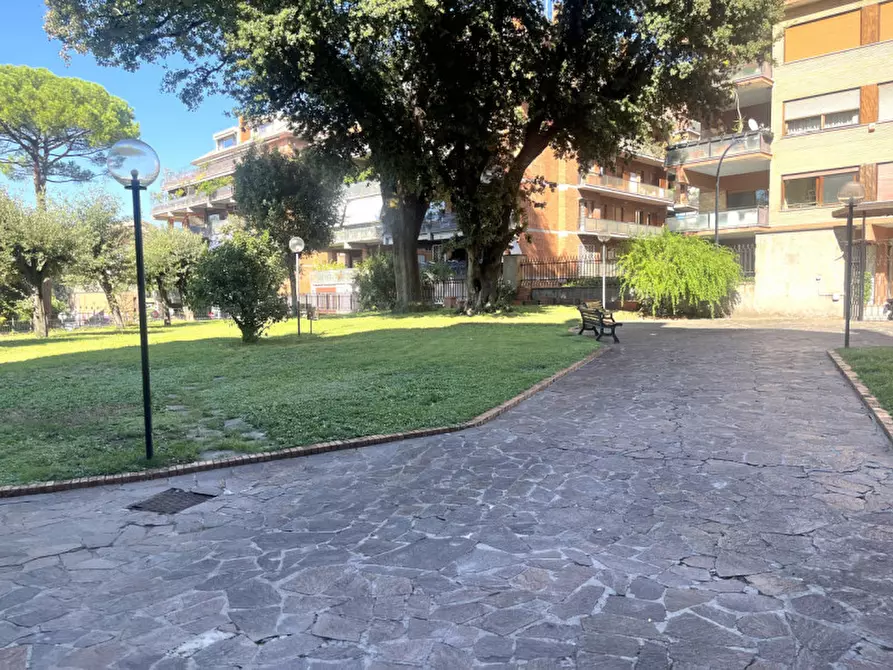 Immagine 16 di Appartamento in affitto  in Via A. Fleming a Roma