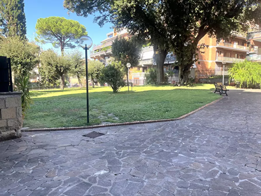 Immagine 17 di Appartamento in affitto  in Via A. Fleming a Roma