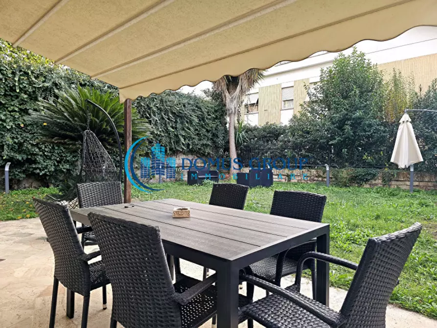Immagine 8 di Villa in vendita  in Via Belvedere Montello a Roma