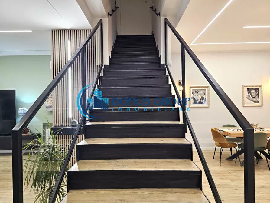 Immagine 17 di Villa in vendita  in Via Belvedere Montello a Roma