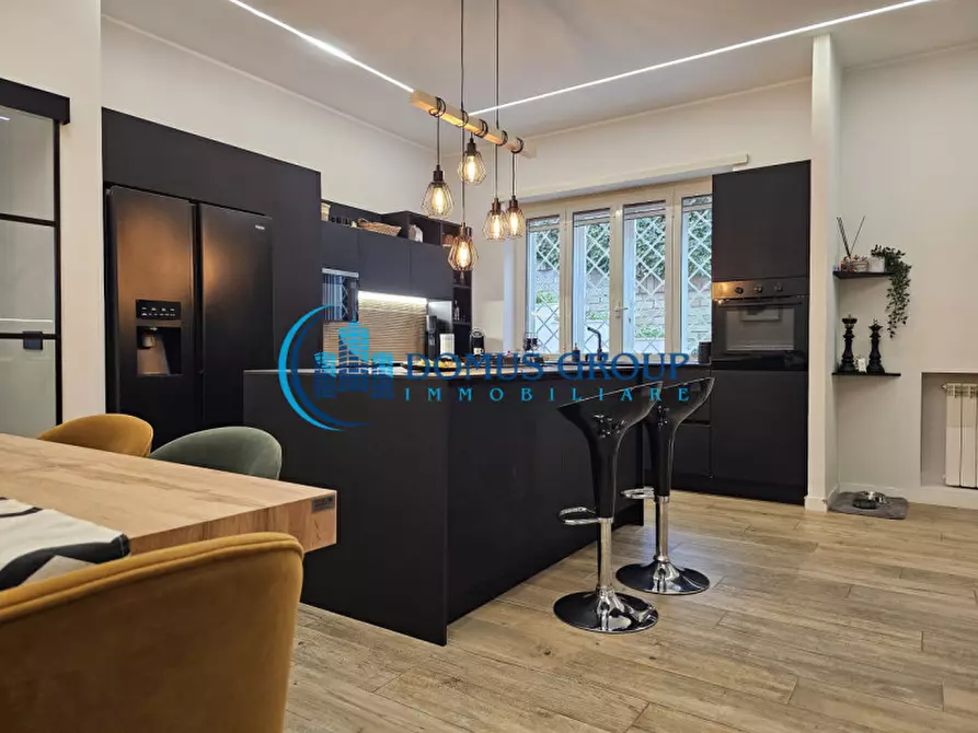 Immagine 19 di Villa in vendita  in Via Belvedere Montello a Roma