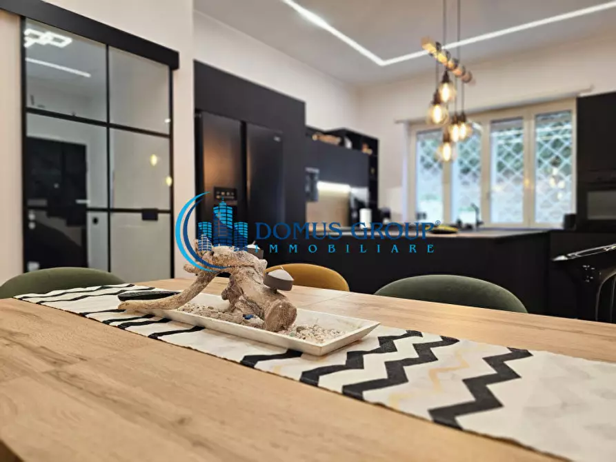 Immagine 20 di Villa in vendita  in Via Belvedere Montello a Roma