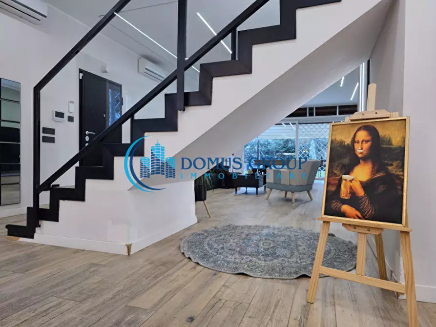 Immagine 22 di Villa in vendita  in Via Belvedere Montello a Roma