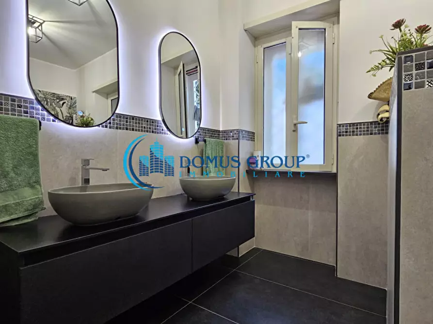 Immagine 28 di Villa in vendita  in Via Belvedere Montello a Roma