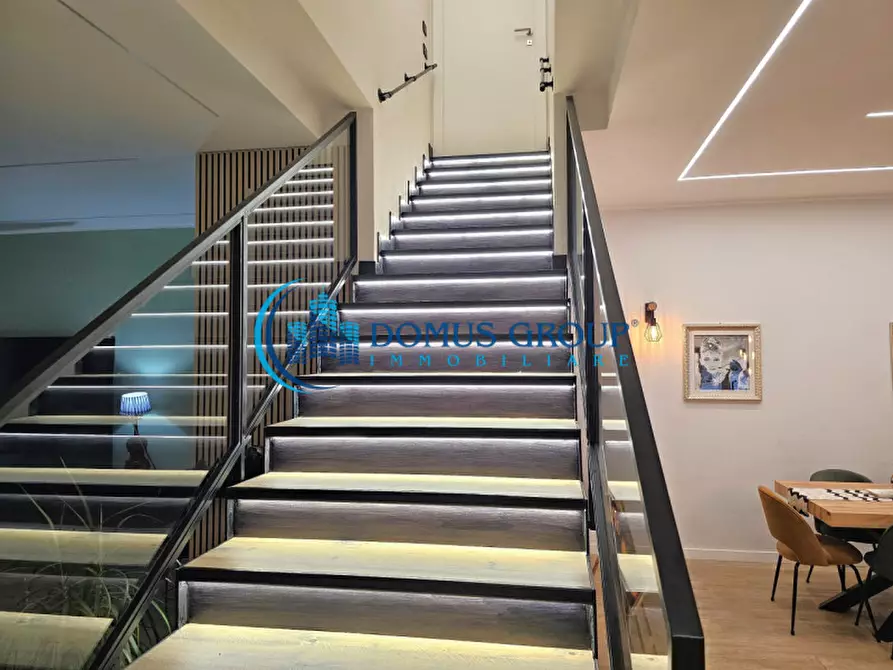 Immagine 32 di Villa in vendita  in Via Belvedere Montello a Roma