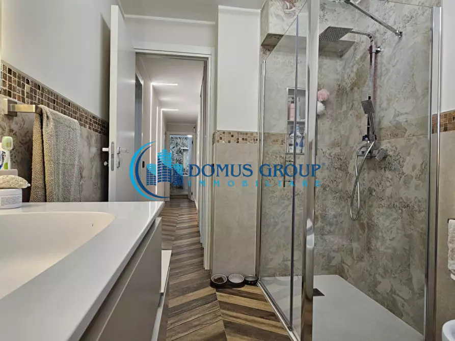 Immagine 42 di Villa in vendita  in Via Belvedere Montello a Roma