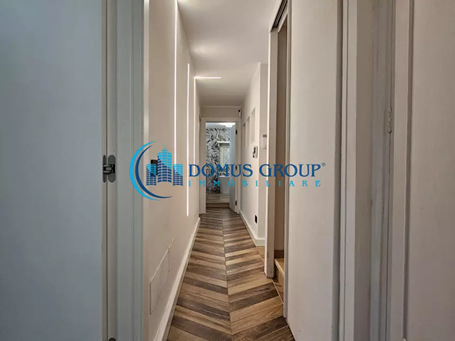 Immagine 43 di Villa in vendita  in Via Belvedere Montello a Roma