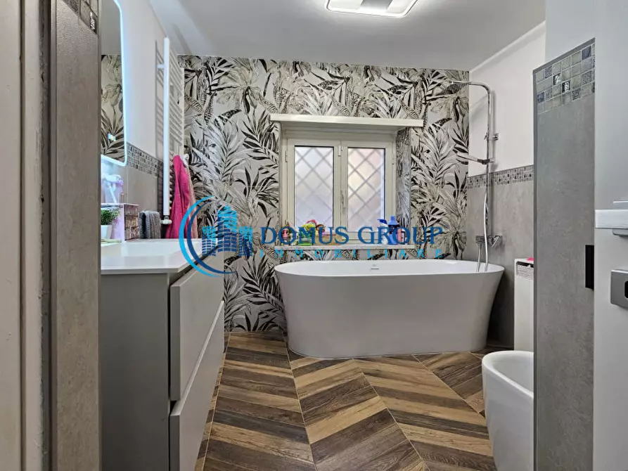 Immagine 47 di Villa in vendita  in Via Belvedere Montello a Roma