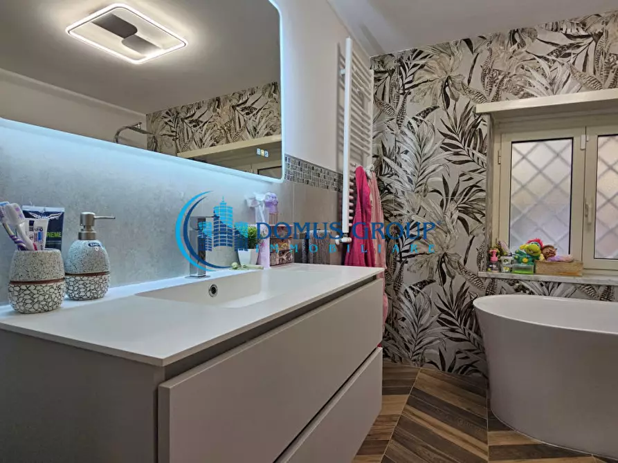 Immagine 48 di Villa in vendita  in Via Belvedere Montello a Roma