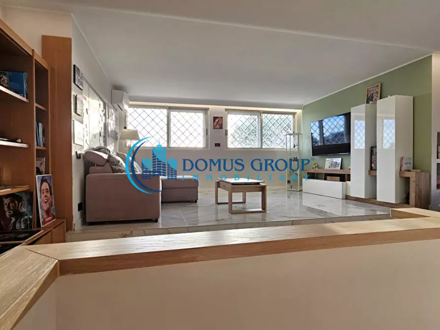 Immagine 52 di Villa in vendita  in Via Belvedere Montello a Roma