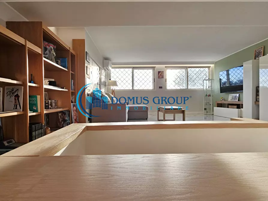 Immagine 53 di Villa in vendita  in Via Belvedere Montello a Roma