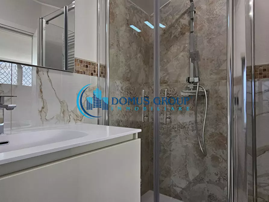 Immagine 56 di Villa in vendita  in Via Belvedere Montello a Roma