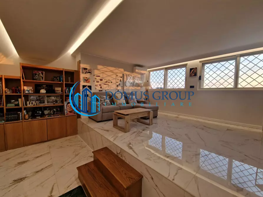 Immagine 58 di Villa in vendita  a Roma