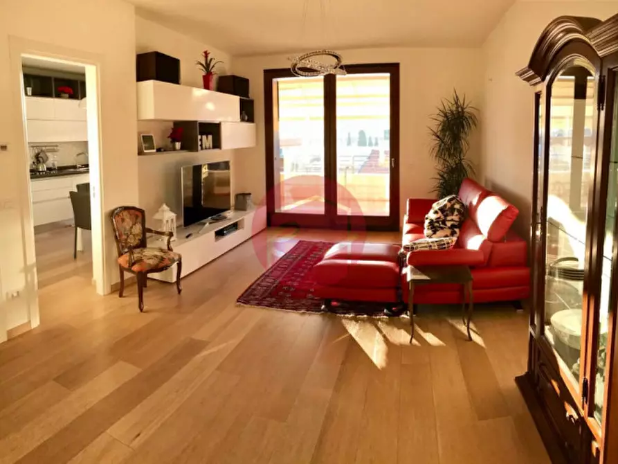 Immagine 1 di Appartamento in vendita  a Santarcangelo Di Romagna