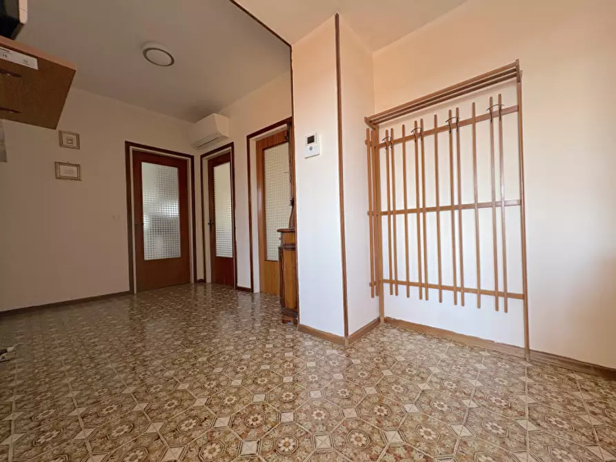 Immagine 9 di Appartamento in vendita  in Piazza Giuseppe Garibaldi a Tavagnacco