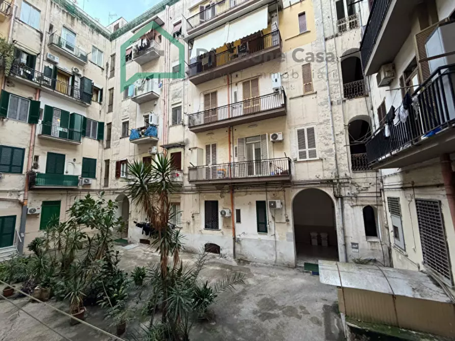 Immagine 10 di Appartamento in vendita  in VIA GENOVA a Napoli