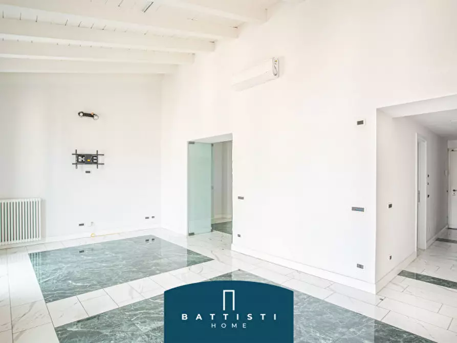 Immagine 6 di Appartamento in affitto  in Piazza Barberini a Roma