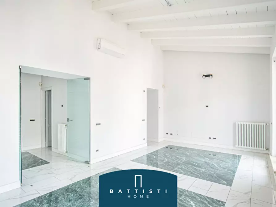 Immagine 7 di Appartamento in affitto  in Piazza Barberini a Roma