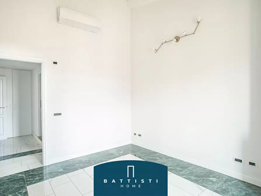 Immagine 9 di Appartamento in affitto  in Piazza Barberini a Roma