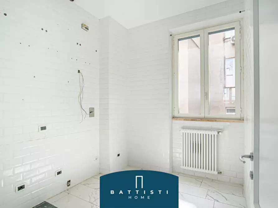 Immagine 11 di Appartamento in affitto  in Piazza Barberini a Roma