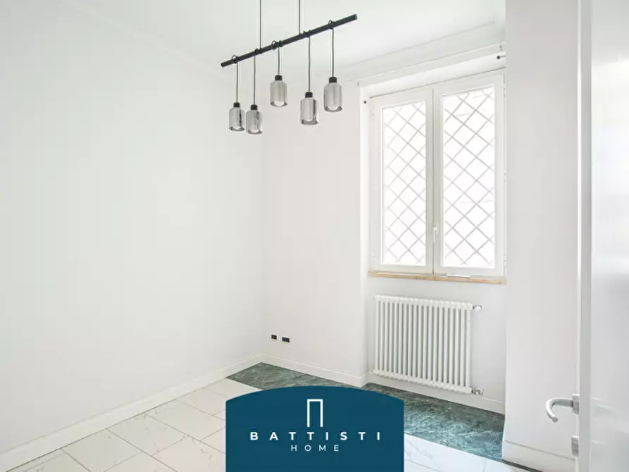 Immagine 12 di Appartamento in affitto  in Piazza Barberini a Roma