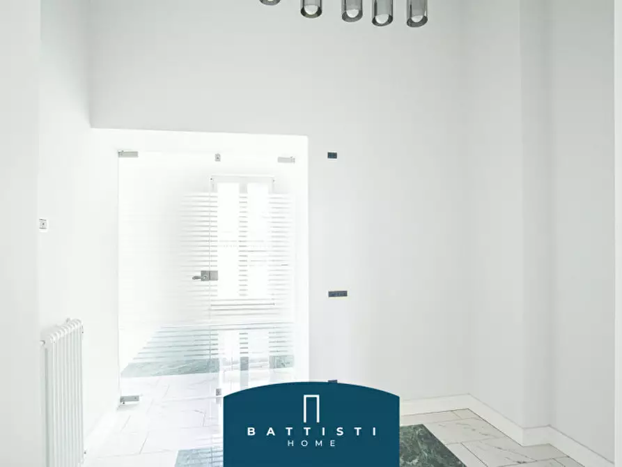 Immagine 15 di Appartamento in affitto  in Piazza Barberini a Roma