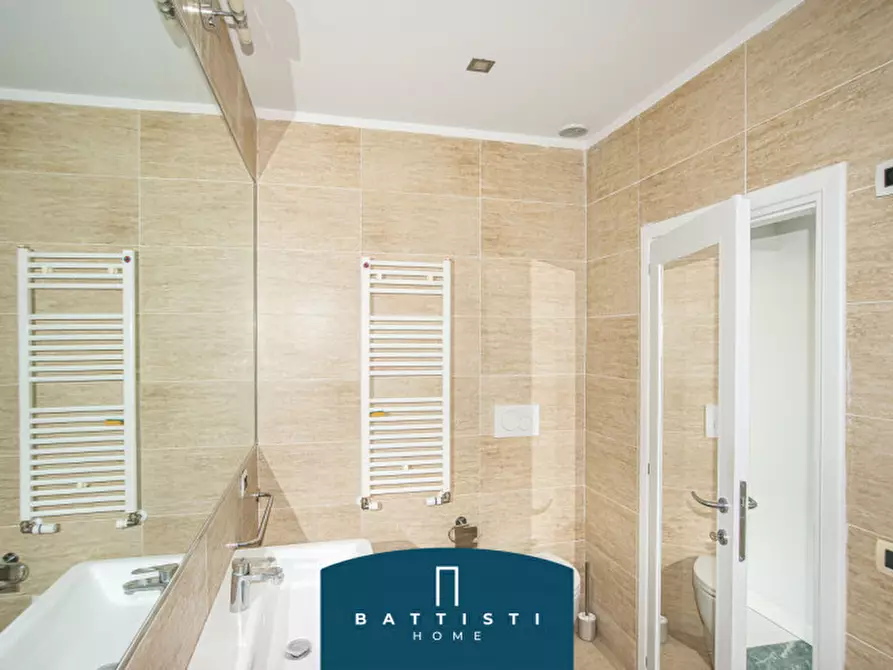 Immagine 20 di Appartamento in affitto  in Piazza Barberini a Roma