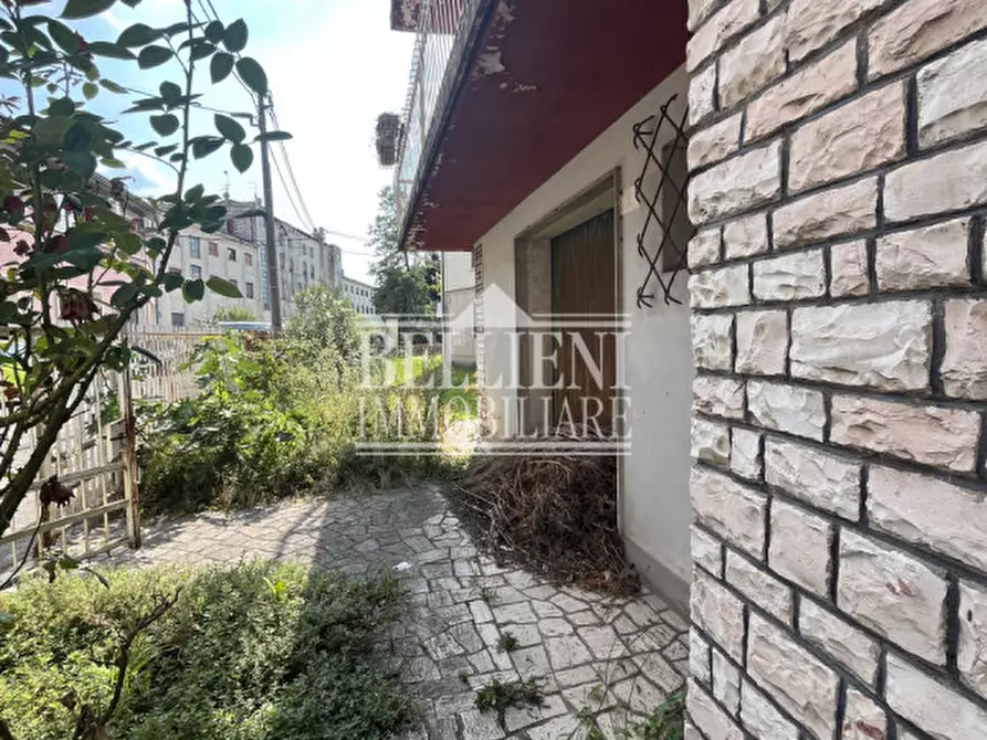Immagine 1 di Casa bifamiliare in vendita  in Viale Ortigara a Vicenza